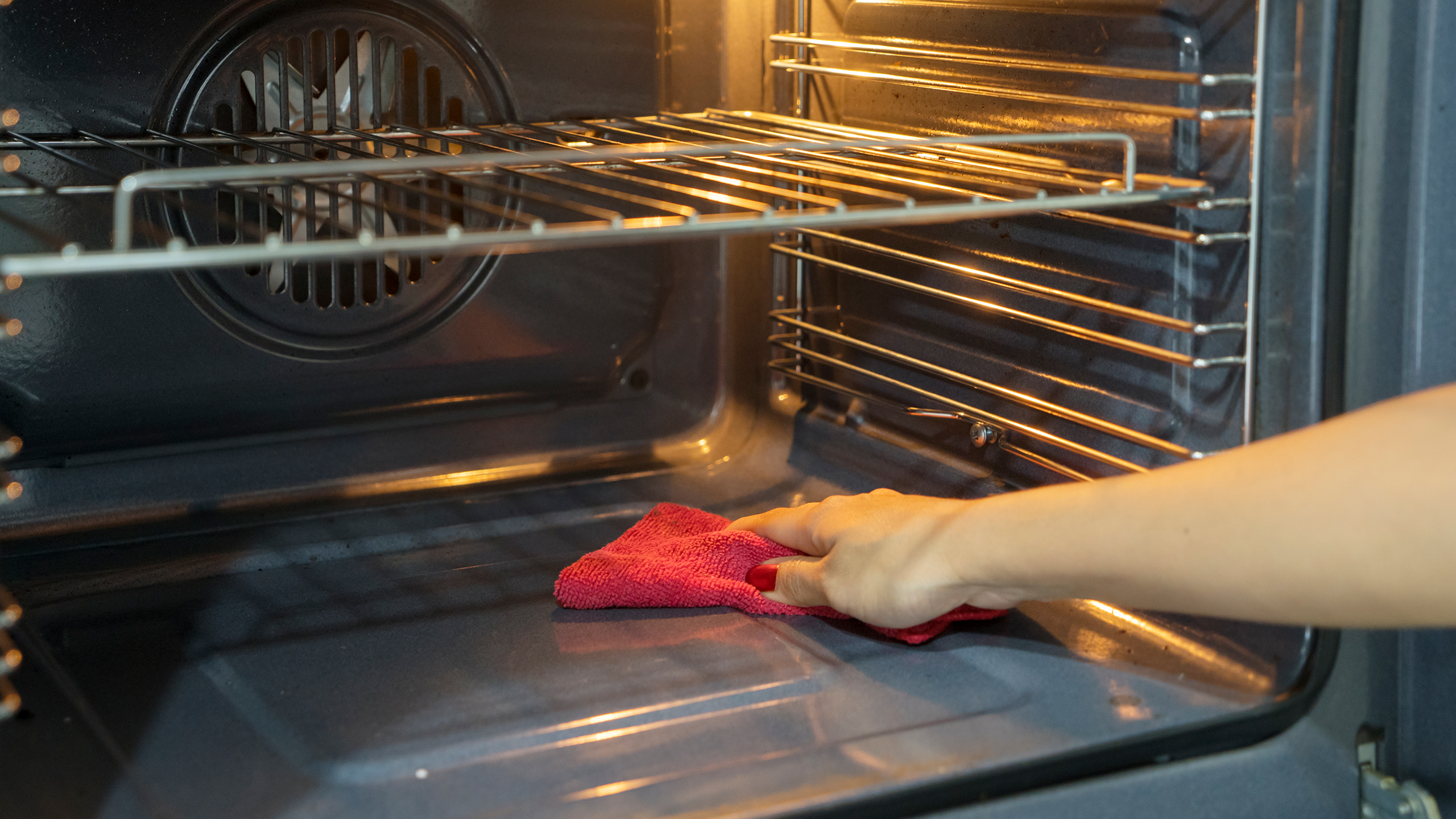 How-Self-Cleaning-Ovens-Work-The-Go-To-Guide How Self-Cleaning Ovens Work: The Go-To Guide