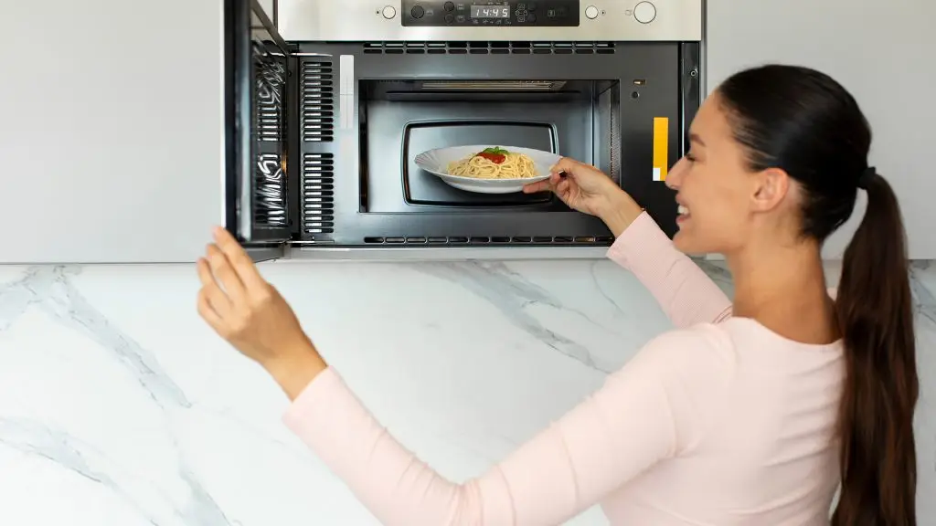 Built-In Microwaves vs Countertop Models