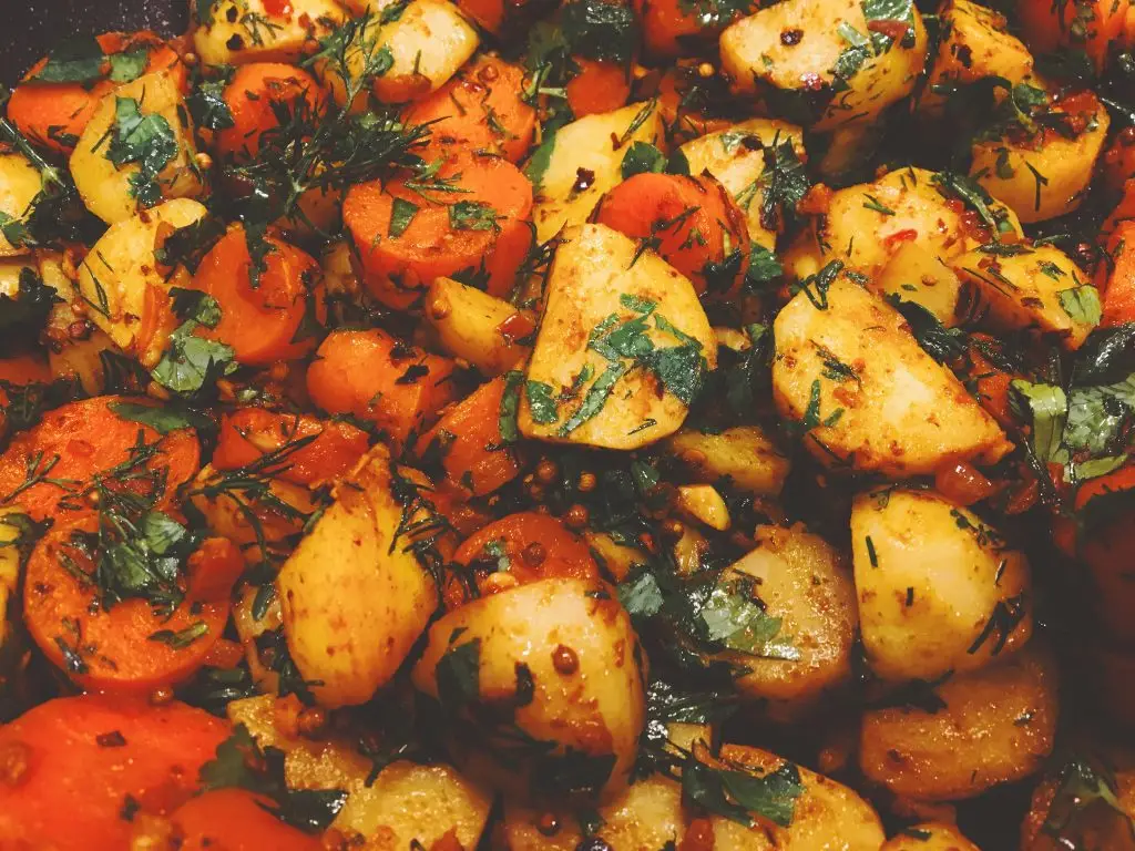 Perfect Roast Potatoes & Vegetables