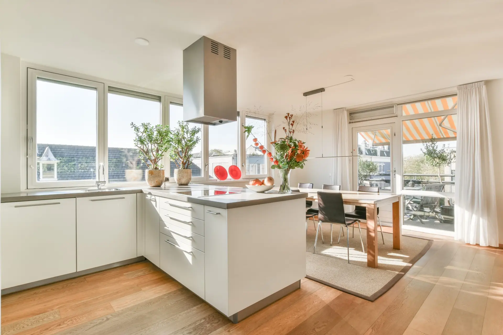 Cosy open plan kitchen with in a spacious apartment