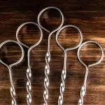 Can you put metal racks or skewers in a microwave grill?