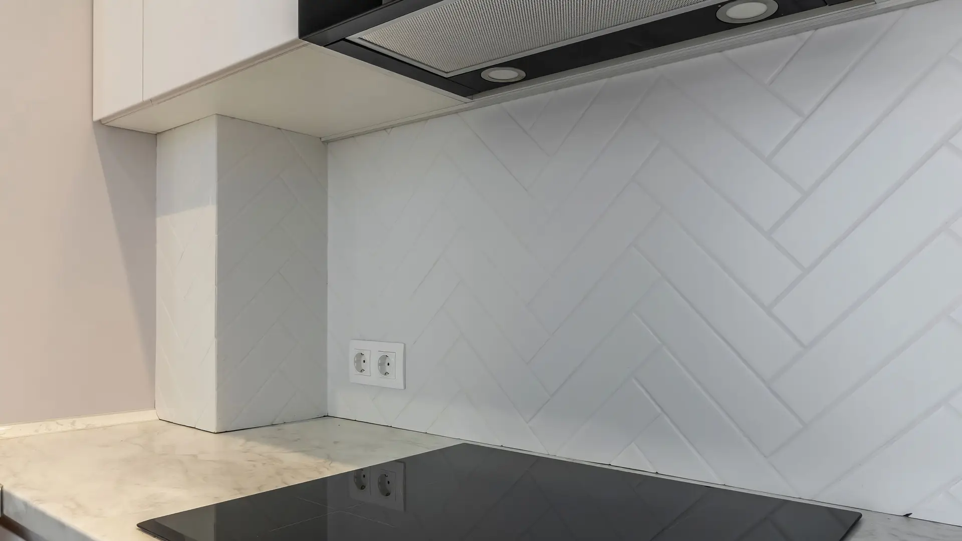 Induction Hob Ventilation: Do You Always Need a Hood