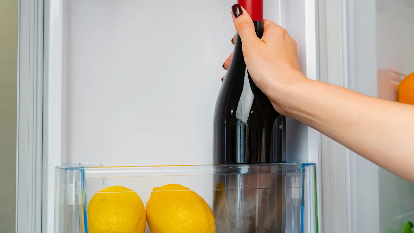 Wine in a Standard Fridge: Risks for Temperature & Corks