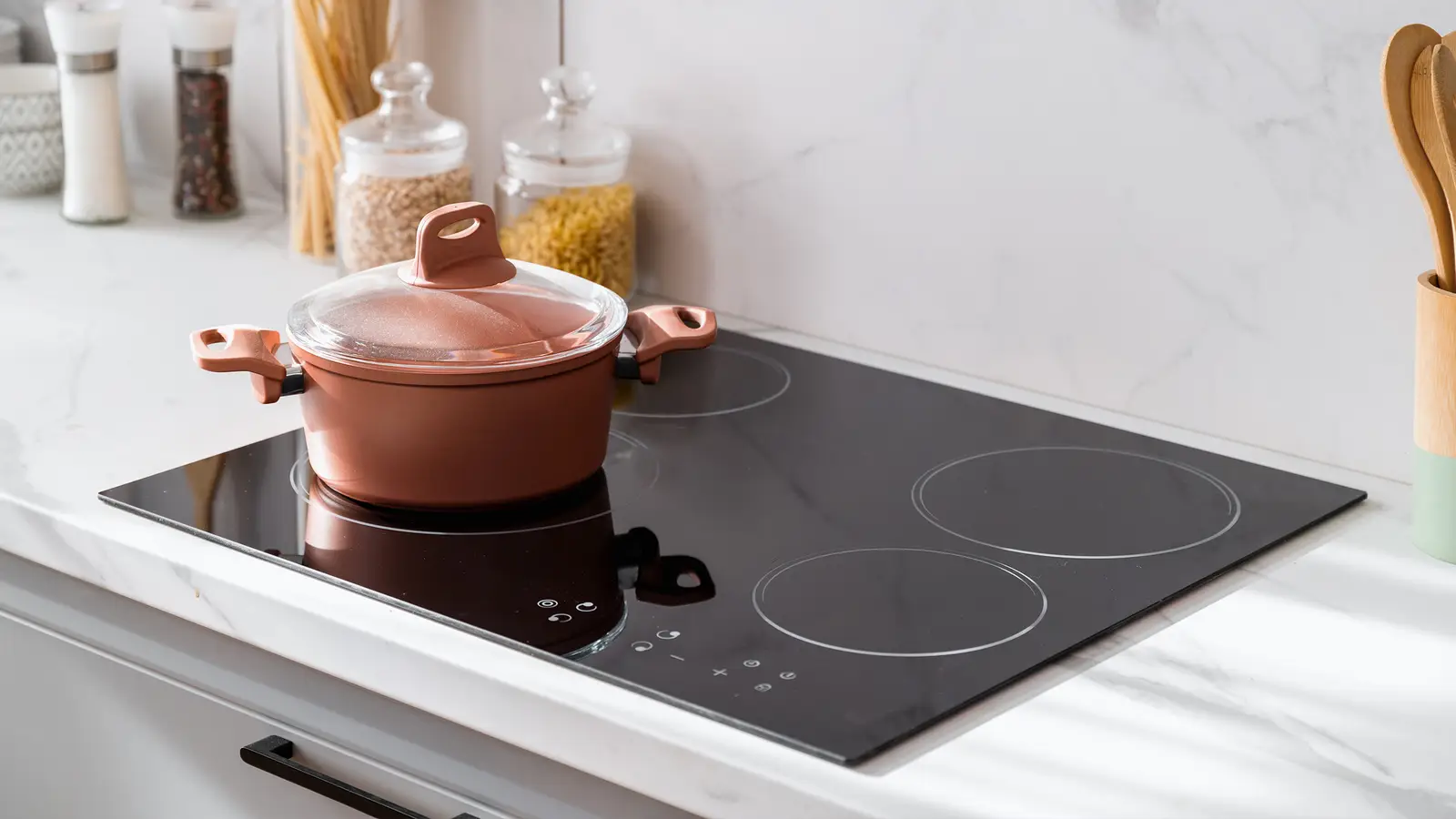 Can I Plug a Ceramic Hob into a Normal Socket?