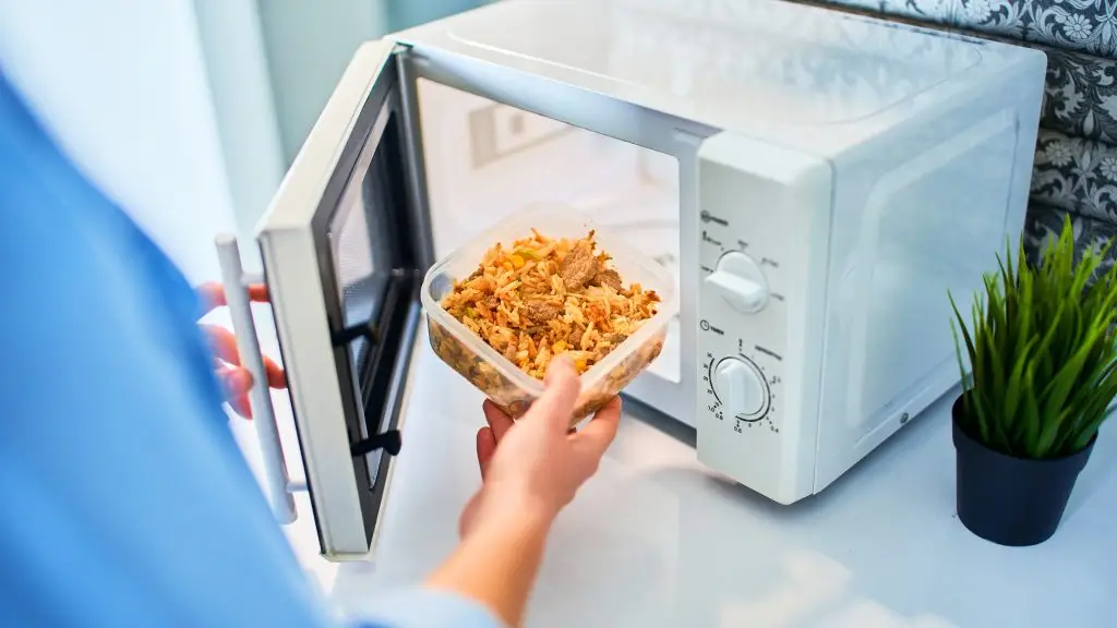 Microwave Containers: Which Materials Are Safe?